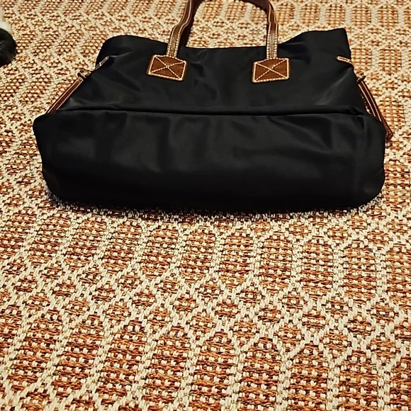Dooney & Bourke bag - Picture 3 of 6